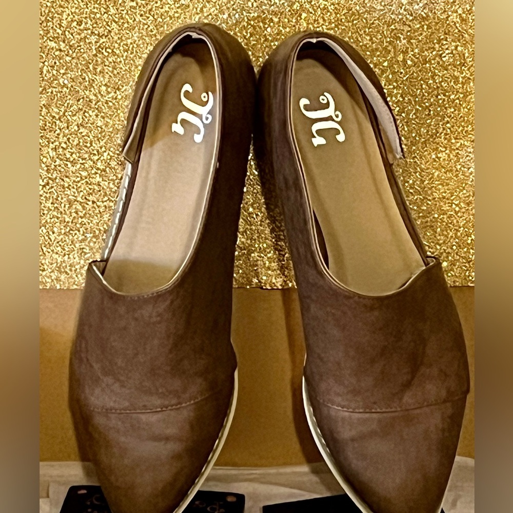 JG Boho open side flat booties NWOT